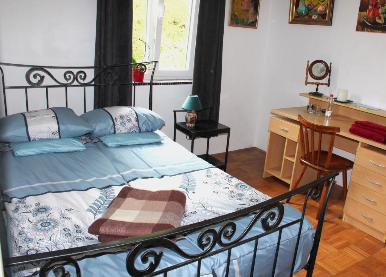 Art House Tufi Apartment Bistrica ob Sotli Bagian luar foto